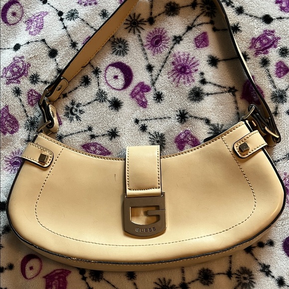 VINTAGE GUESS CURVE MINI PURSE - Picture 3 of 15